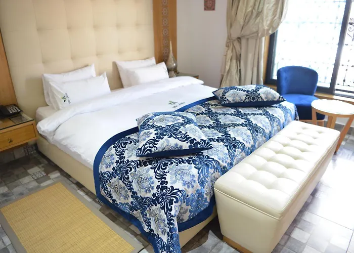 Aralia Boutique Hotel