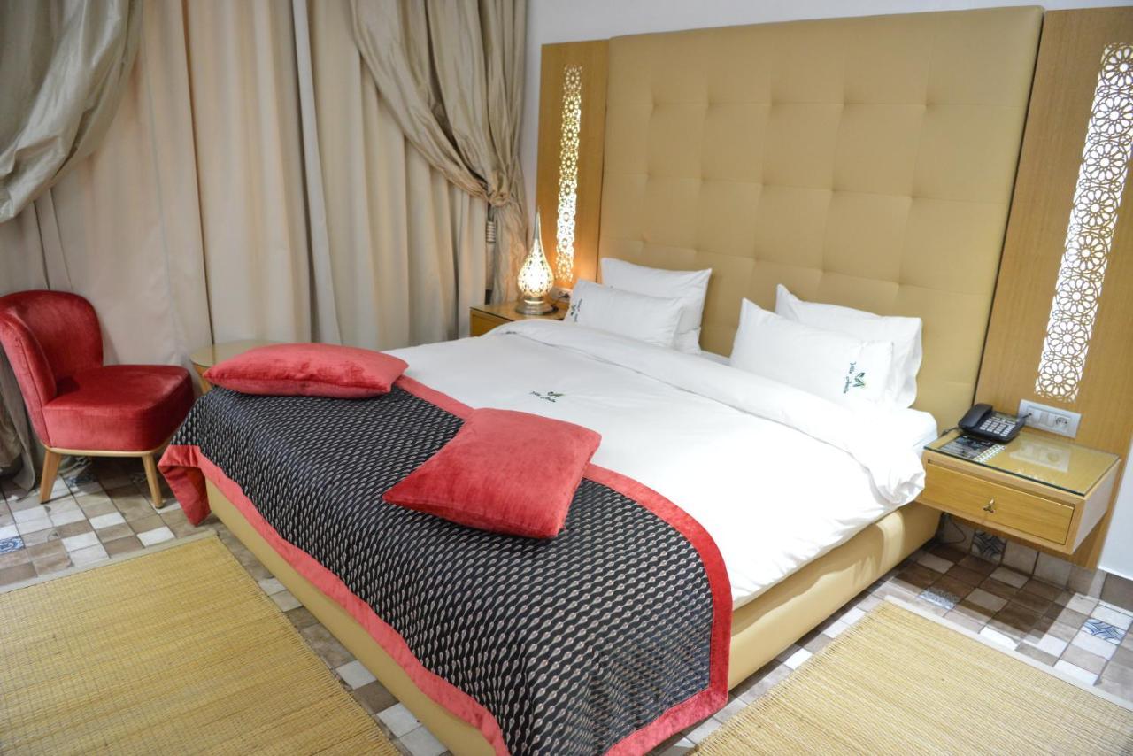 فندق Aralia Boutique 4*