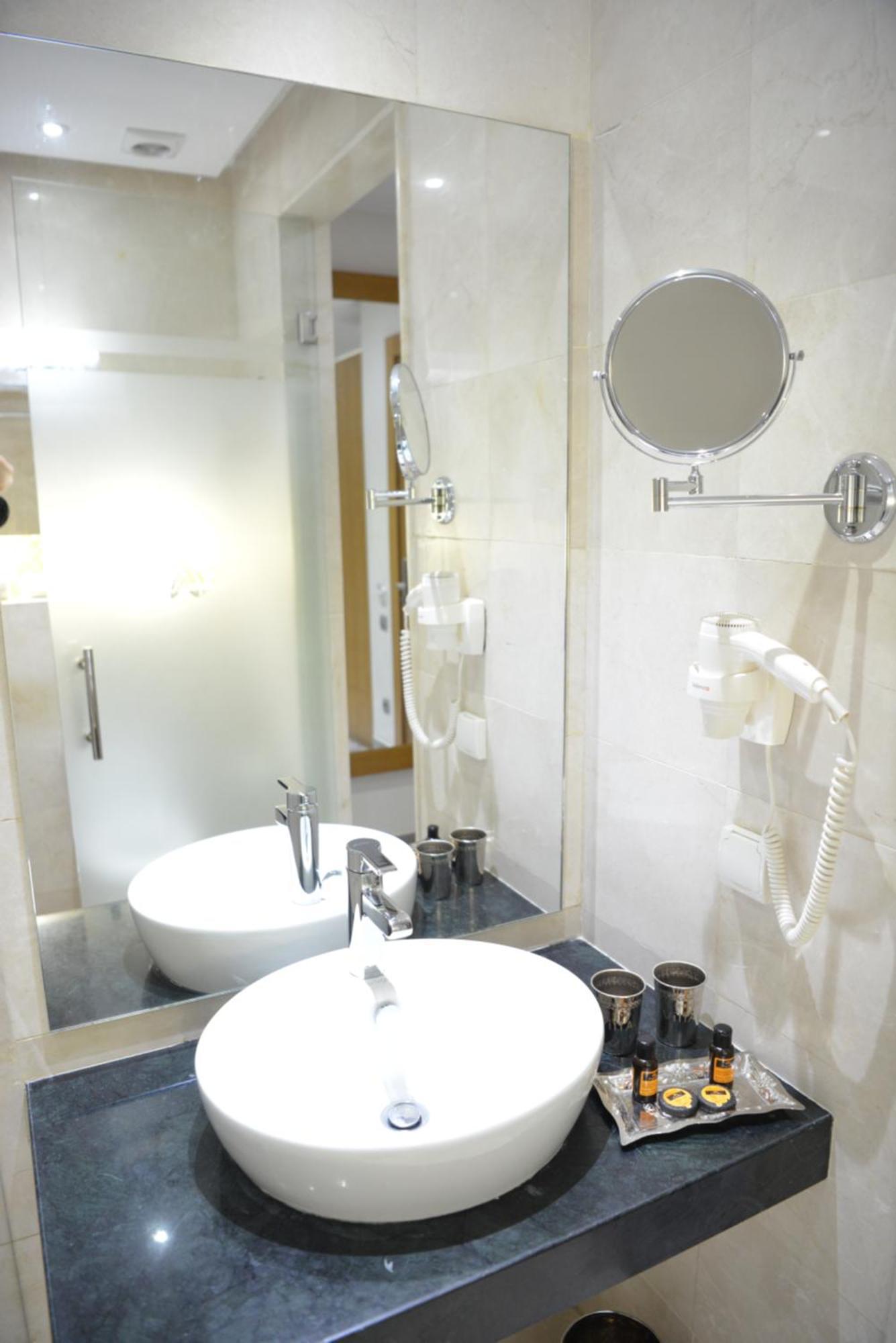 Aralia Boutique 4*