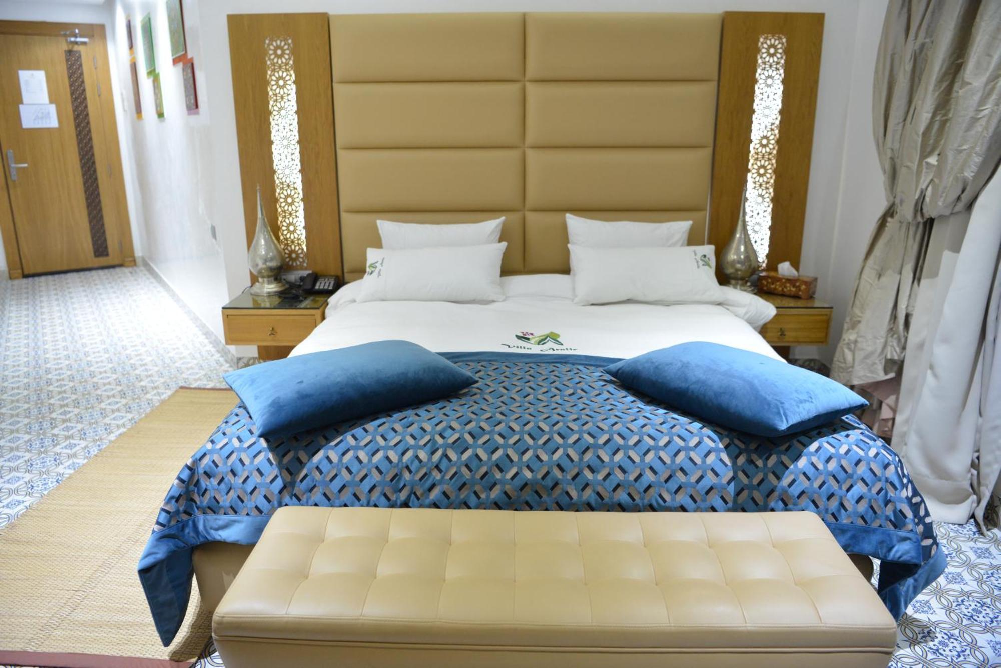 فندق Aralia Boutique 4*
